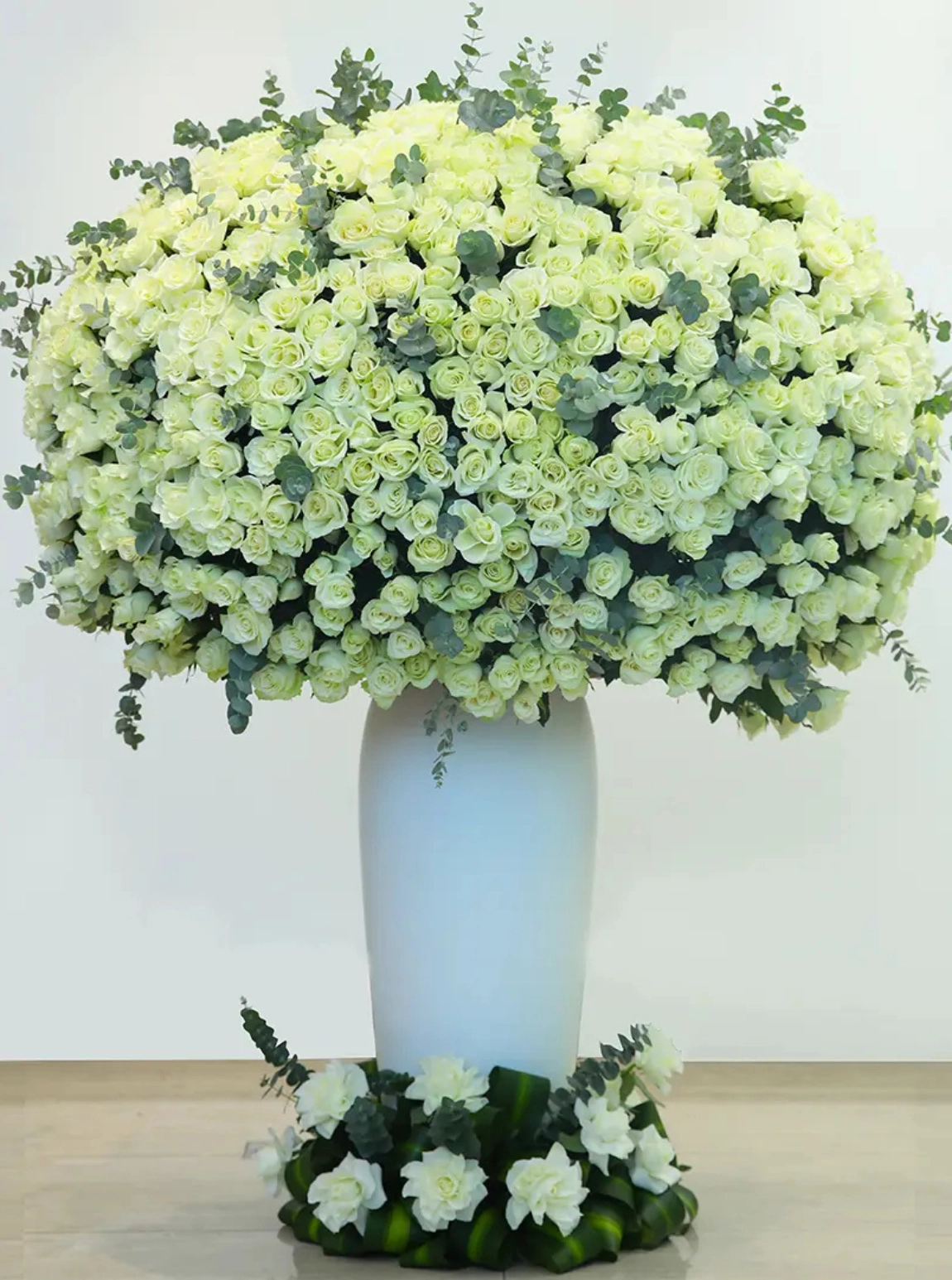 The Royal Touch Güller