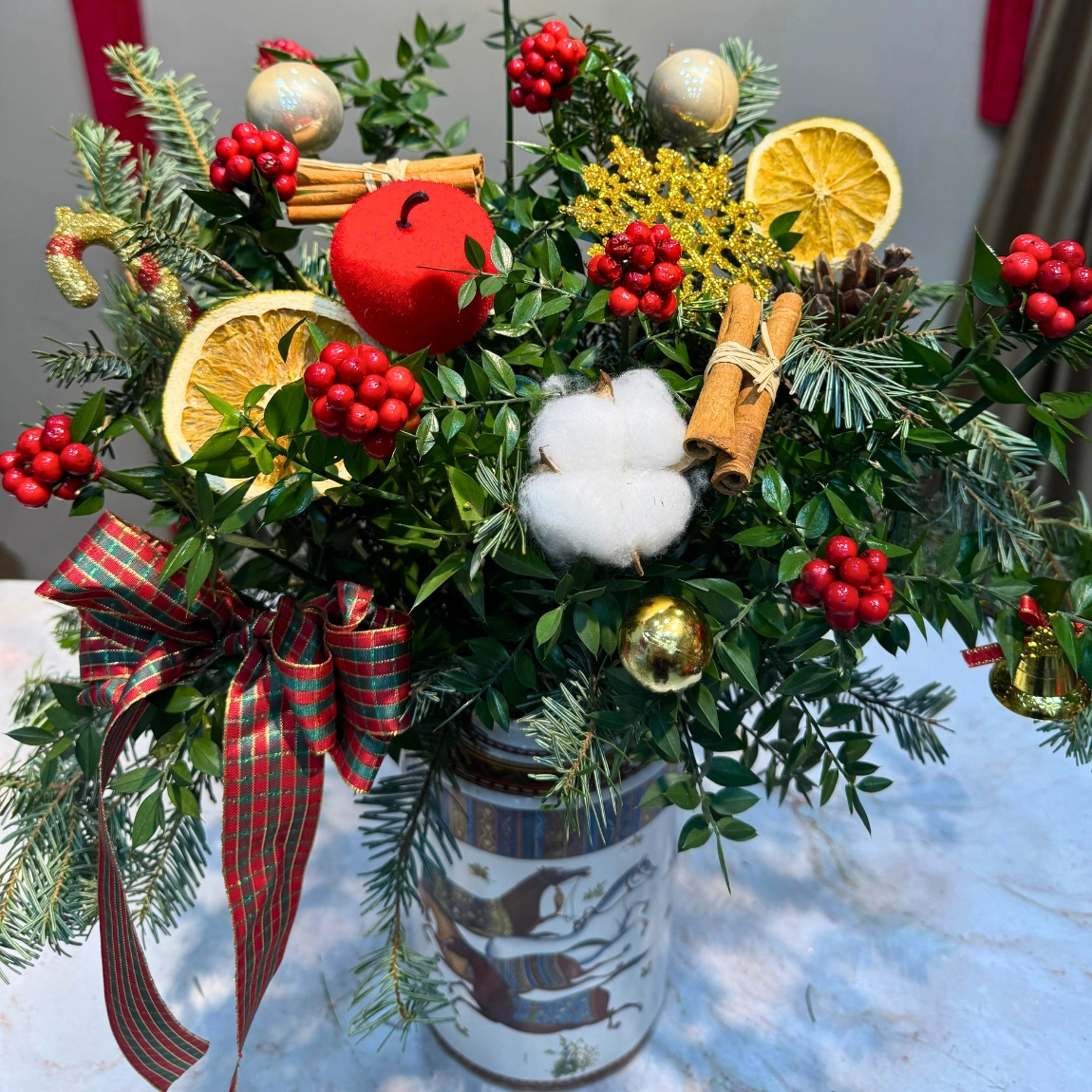 Atlı Vazoda Kokina Arajmanı