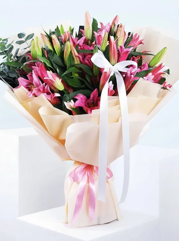 Eternal Bloom Lilyumlar