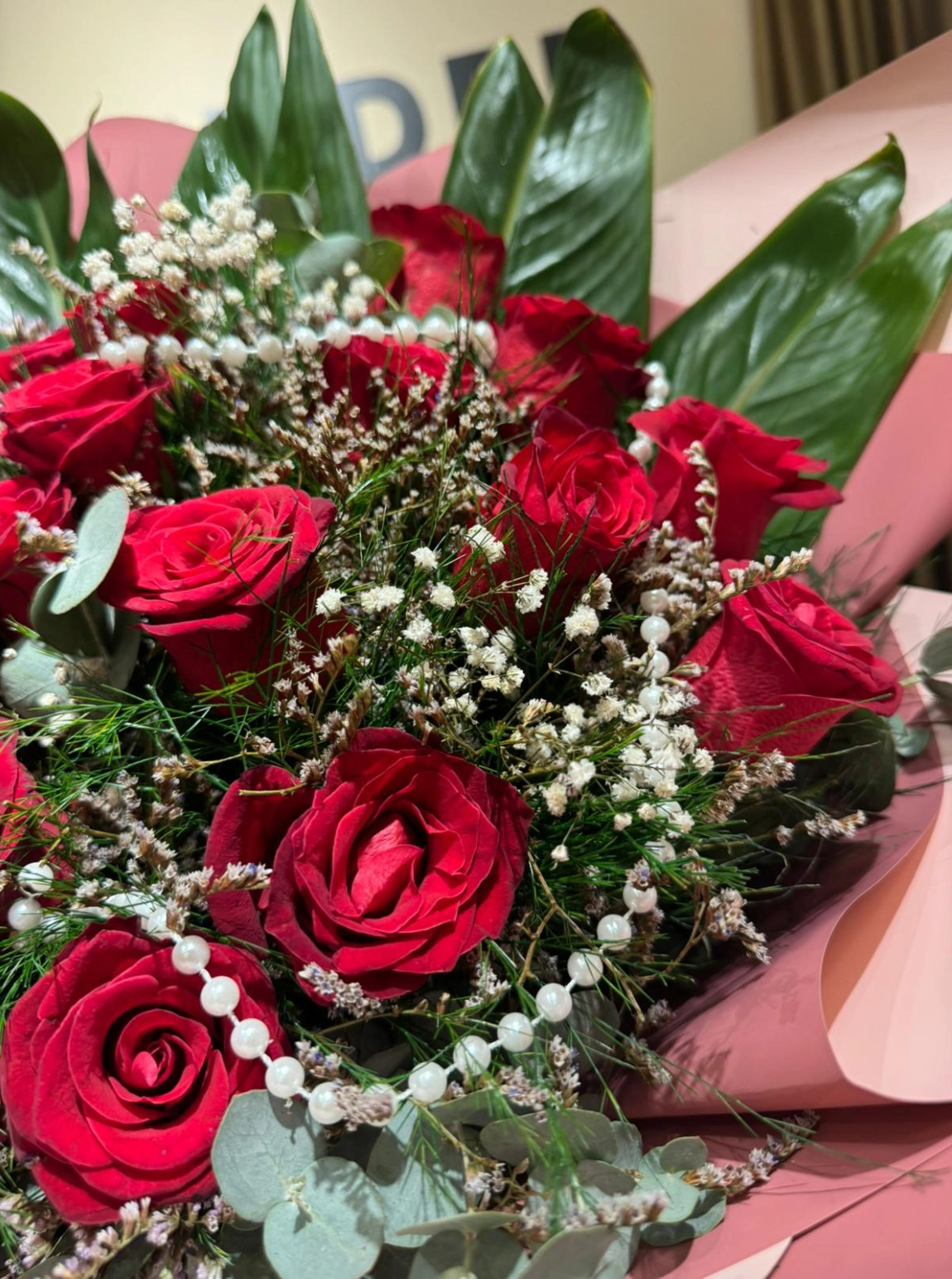 İncili Kırmızı Güller