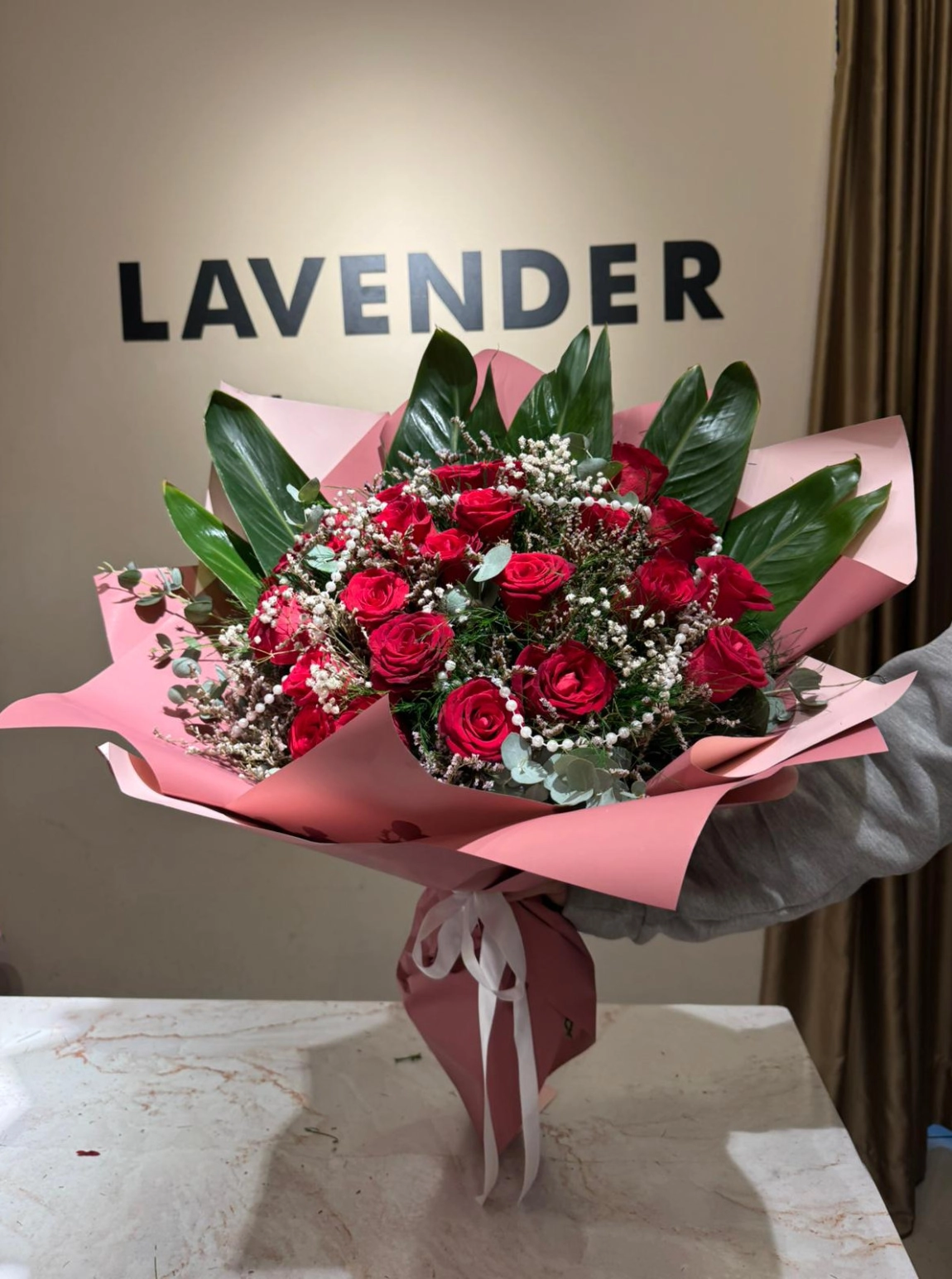 İncili Kırmızı Güller