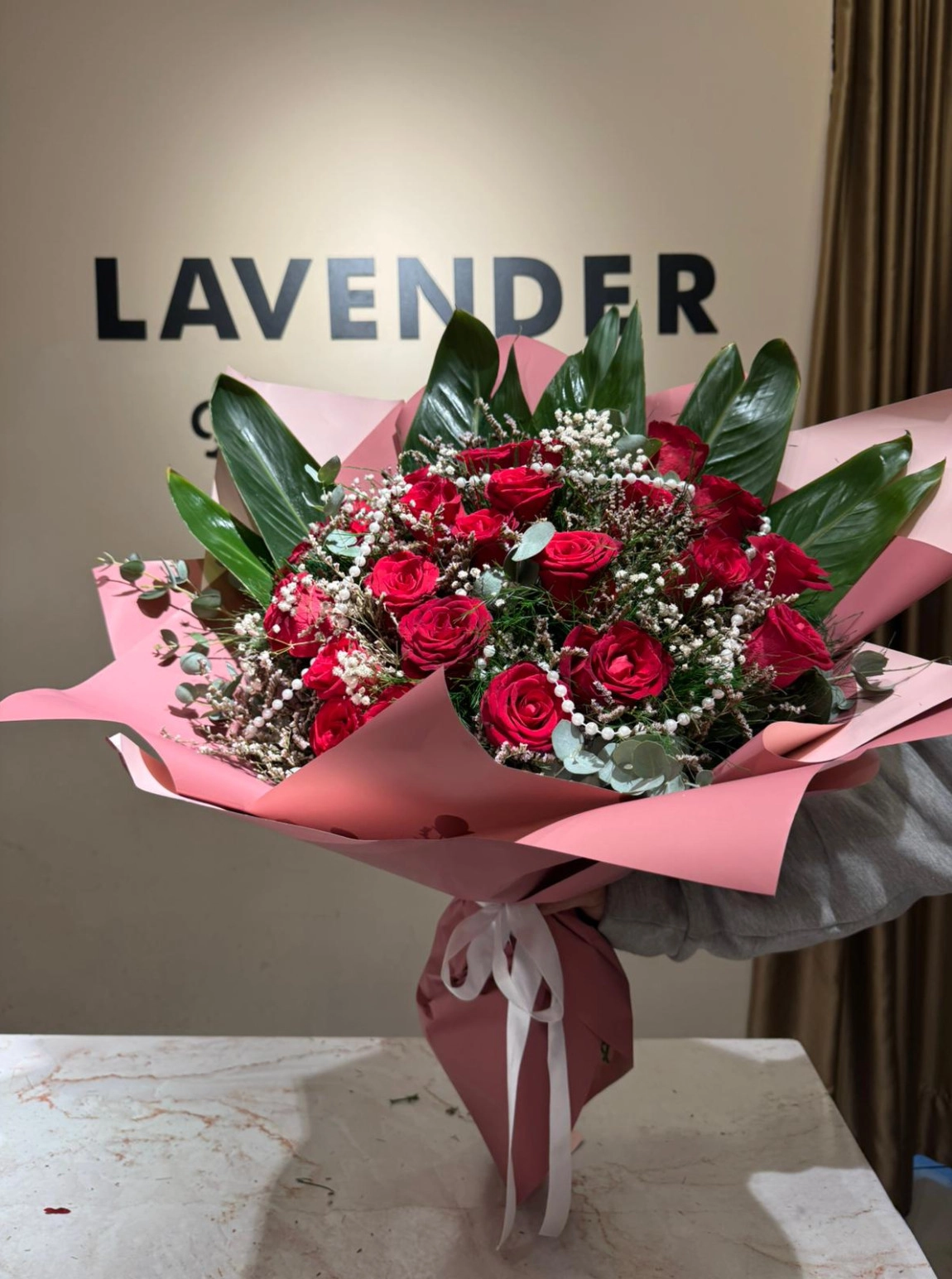 İncili Kırmızı Güller